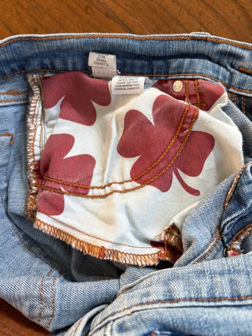 Lucky Brand Distressed Sienna Cigarette Boyfriend Y2K Jeans Size 0 25 - Picture 10 of 11